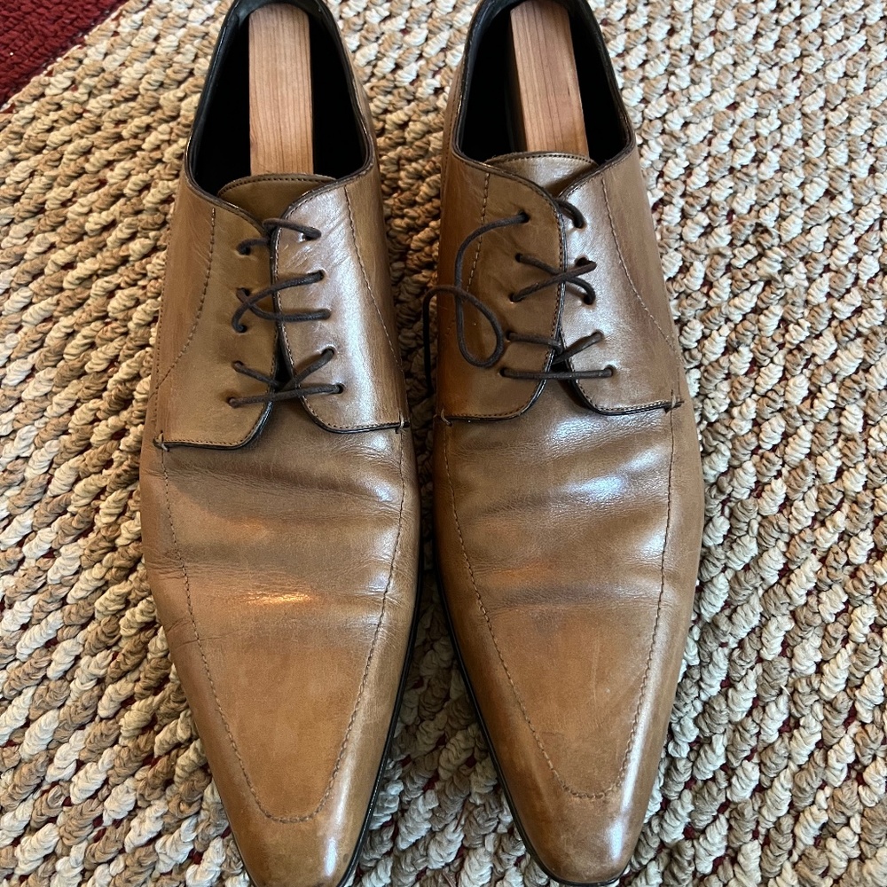 Men's Dolce and Gabbana dress shoes
